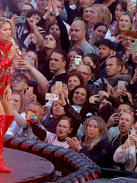 Helene Fischer tritt am 17. Juli 2026 in der M&uuml;nchner Allianz Arena auf.