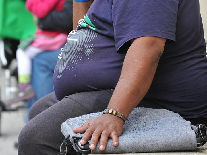 Übergewicht geht mit großen gesundheitlichen Risiken einher.