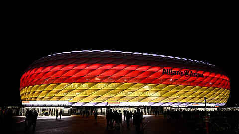 Die Allianz Arena erstrahlt in Schwarz-Rot-Gold w&auml;hrend des L&auml;nderspiels des DFB-Teams gegen die Niederlande (1:0) am 14. Oktober 2024.