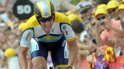 Lance Armstrong fährt beim Einzelzeitfahren bei der Tour de France in Monaco.