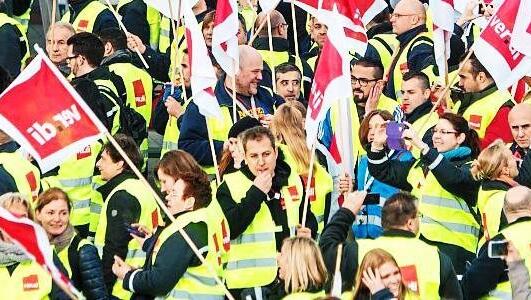 Verdi-Streik in München. Verdi-Streik in München.