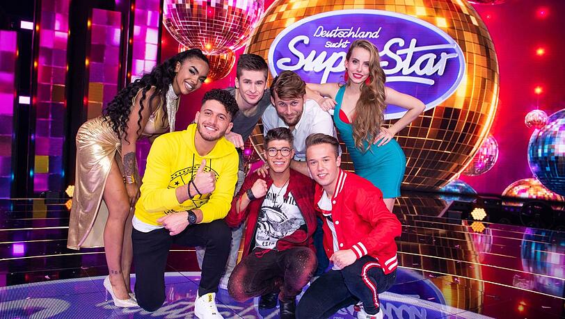 Die Top 8 von DSDS 209 steht fest: Alicia, Momo, Taylor, Davin, Nick, Jonas und Clarissa Die Top 8 von DSDS 209 steht fest: Alicia, Momo, Taylor, Davin, Nick, Jonas und Clarissa