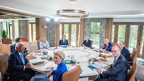 An einem Runden Tisch ist die G7 sich zumindest räumlich sehr nahe.
