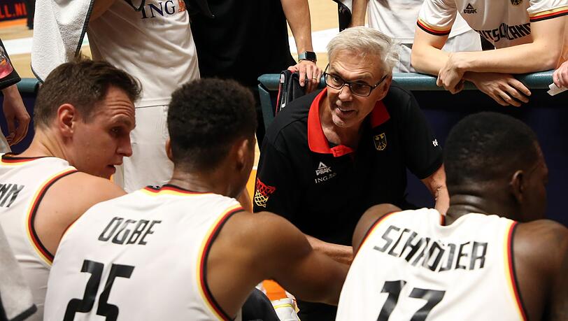 Das Team von Bundestrainer Gordon Herbert startet bei der Basketball-EM eher in einer Außenseiterrolle. Das Team von Bundestrainer Gordon Herbert startet bei der Basketball-EM eher in einer Außenseiterrolle.