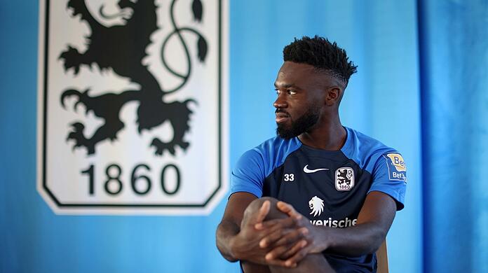 "Der ist als einer der wenigen Spieler in meinem Büro aufgetaucht, um mir persönlich zum Geburtstag zu gratulieren", sagt Trainer Michael Köllner über Joseph Boyamba.