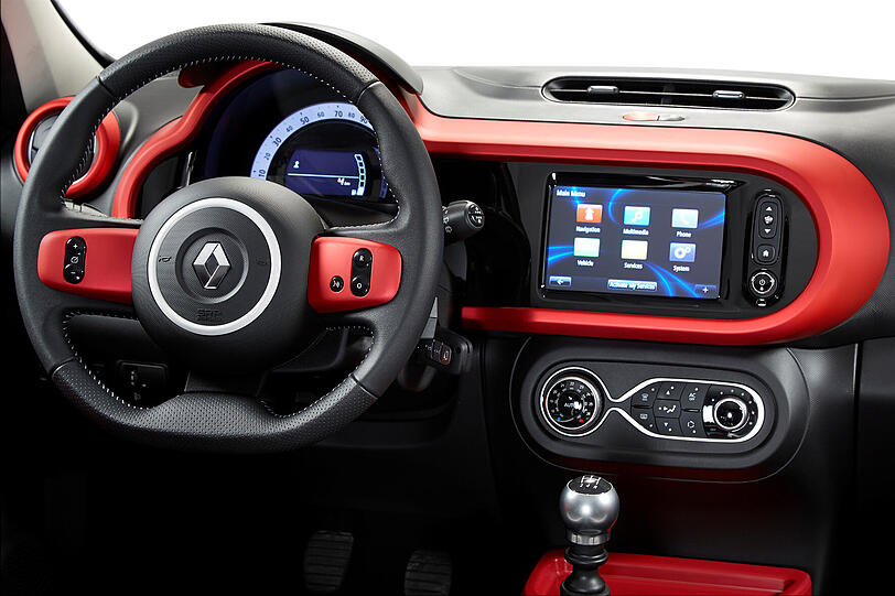 In der &bdquo;Luxe&ldquo;-Version und mit Zusatz-Paketen wird der Twingo zum vernetzten Technologieträger.