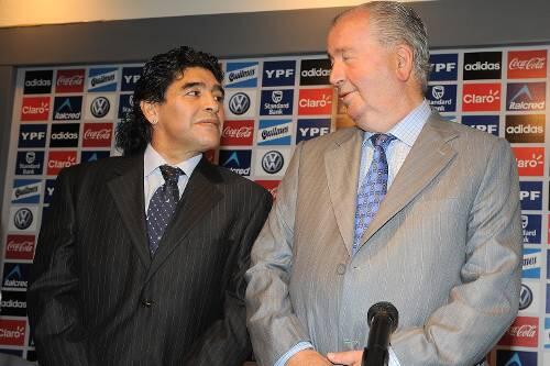 Machtkampf: Diego Maradona (links) und Verbandspräsident Julio Grondona.