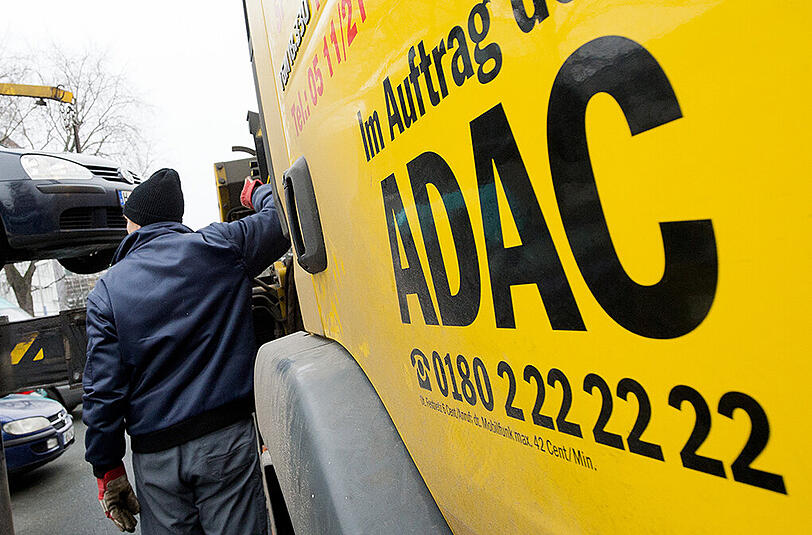 In 50 Jahren Notruf-Nummer hat der ADAC so manche skurrile Geschichte erlebt.