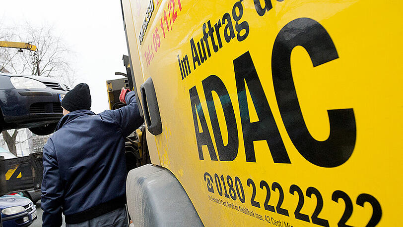 In 50 Jahren Notruf-Nummer hat der ADAC so manche skurrile Geschichte erlebt. In 50 Jahren Notruf-Nummer hat der ADAC so manche skurrile Geschichte erlebt.