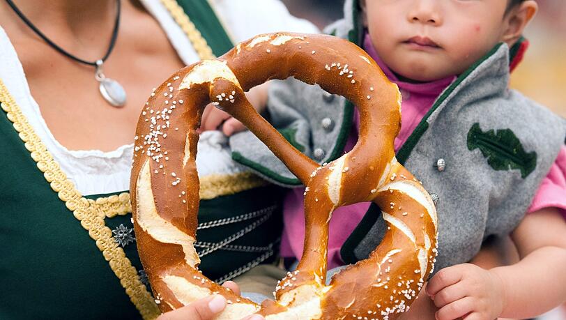 Mit den Zwergeln auf der Wiesn kann es schön sein, wenn man ein paar Dinge beachtet. Mit den Zwergeln auf der Wiesn kann es schön sein, wenn man ein paar Dinge beachtet.