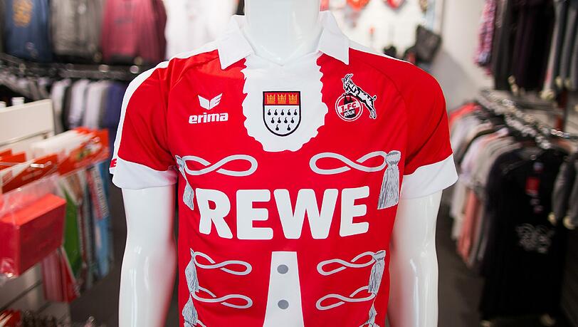 Der 1. FC Köln verzichtet am Wochenende auf sein Karnevalstrikot. Der 1. FC Köln verzichtet am Wochenende auf sein Karnevalstrikot.