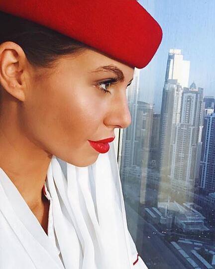 Über 35.000 Instagram-Follower hält Georgia Nielsen von Emirates auf dem Laufenden.