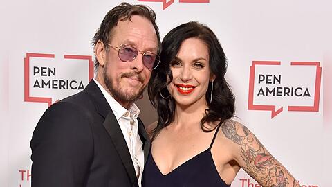 Weezer-Bassist Scott Shriner mit Gattin Lauren.