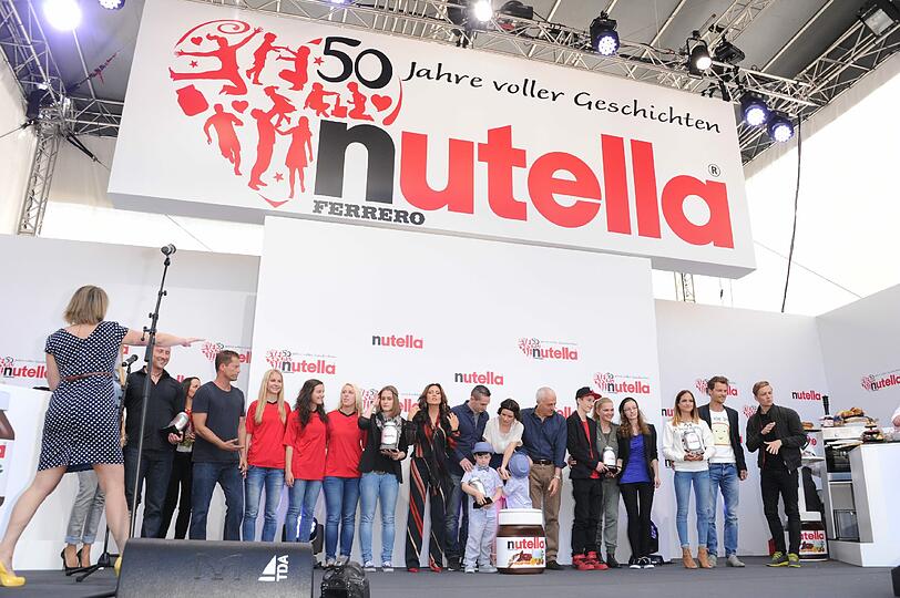 Der Kult-Brotaufstrich ist 50 geworden und die Promis feiern! Mit dabei: Verona Pooth, Til Schweifer, Matthias Schweighöfer, Nazan Eckes, Anna Loos. Die Bilder...