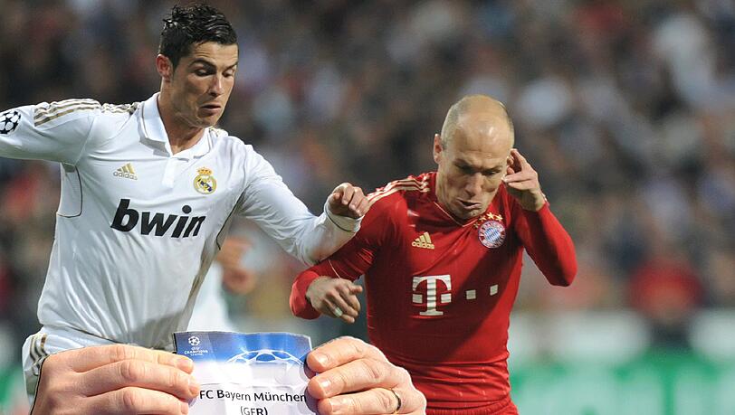 Die Auslosung zur Champions-League-Vorrunde und die Wahl zu Eropas Fußballer des Jahres gibt's im AZ-Liveticker. Die Auslosung zur Champions-League-Vorrunde und die Wahl zu Eropas Fußballer des Jahres gibt's im AZ-Liveticker.