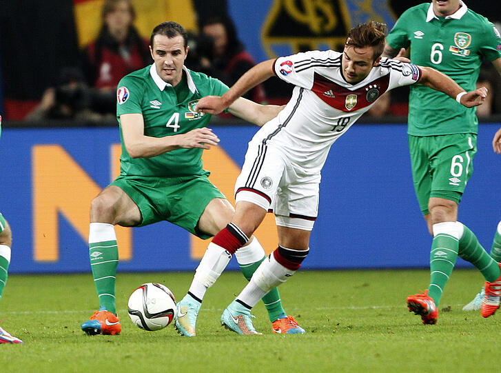 MARIO GÖTZE: Note 4.
Ging anfangs in zentral-offensiver Position in der Masse der vielen Grünen einfach verloren. Mit viel Laufarbeit. Bekam einen Foulelfmeter im zweiten Abschnitt nicht.