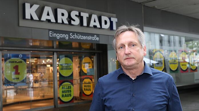 Betriebsrat Eduard Wölbitsch hofft noch auf eine Rettung der Karstadt-Filiale am Hauptbahnhof München.