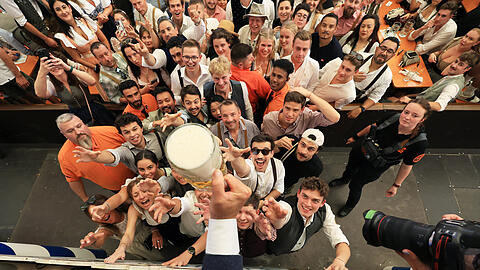 Im Paulaner Bierzelt ist das Radler ausgegangen. (Archivbild)