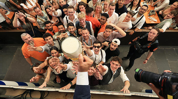 Im Paulaner Bierzelt ist das Radler ausgegangen. (Archivbild)