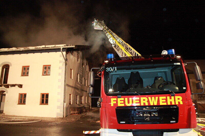 Erst nach mehreren Stunden konnte das Feuer gelöscht werden.