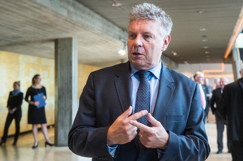 Er ist bekannt und beliebt: Oberbürgermeister Dieter Reiter. Damit steht er im Rathaus-Ranking eher alleine da.