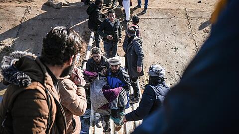 "Die neue Regierung steht weiter vor der Aufgabe, das Land zu einen und Sicherheit und 
Schutz f&uuml;r alle Einwohnerinnen und Einwohner Syriens zu gew&auml;hrleisten", f&uuml;hrt die Bundesregierung in ihrer Antwort auf die Anfrage der Linksfraktion aus. (Archivfoto)