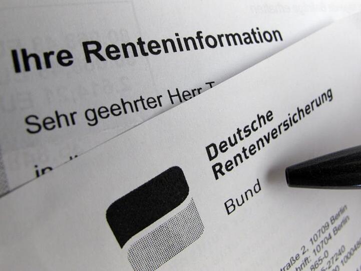 51,4 Prozent der Altersrenten betrugen im vergangenen Jahr weniger als 900 Euro.