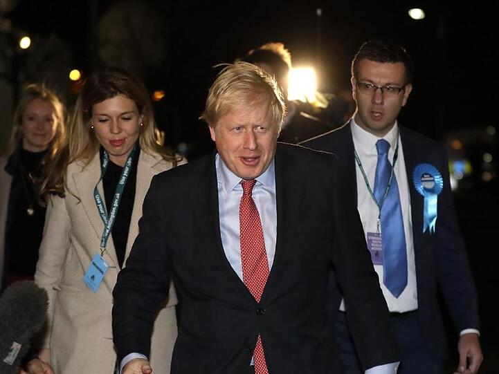 Glücklich und zufrieden: Boris Johnson bleibt Premierminister von Großbritannien.