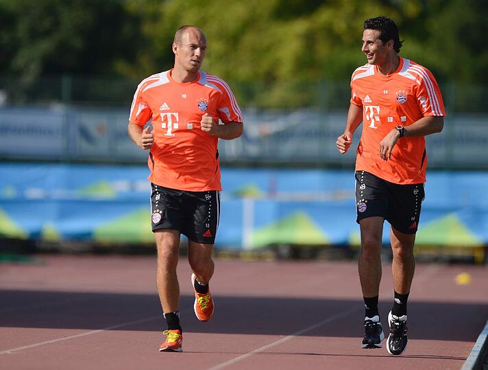 Den Donnerstagnachmittag gibt Trainer Heynckes seinen Spielern frei. Am Mittwoch mussten sie dafür bei strahlendem Sonnenschein ordentlich schwitzen - und nahmen's gelassen.