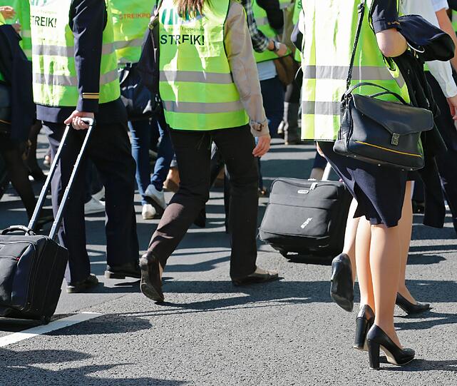 So streiken die Lufthansa-Mitarbeiter. Seit Dienstag herrscht Ausnahmezustand an den deutschen Großflughäfen.