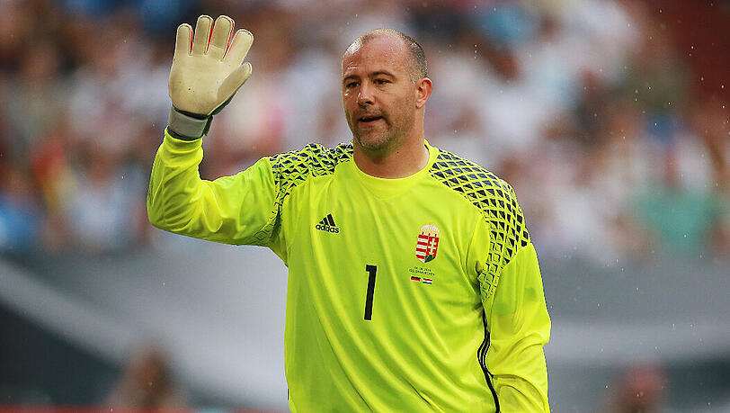 Gabor Kiraly: "Nach 26 Jahren und 882 Spielen verabschiede ich mich mit 43 Jahren von der Welt des Profi-Fußballs."