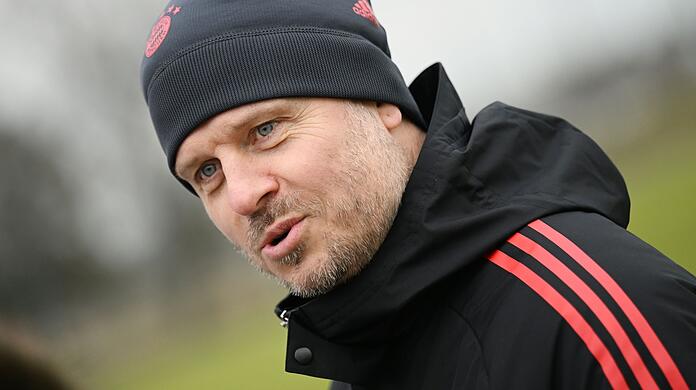 Alexander Straus, Trainer der Frauen des FC Bayern. (Archivbild)