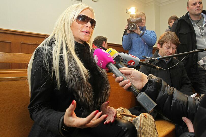 So sexy erschien Tatjana als Zeuging vor dem Nürnberger Gericht um im Verfahren gegen ihren Ex-Freund auszusagen.