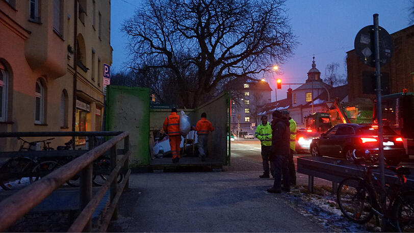 Bilder von der Räumung des Obdachlosenlagers an der Kapuzinerstraße am Dienstagmorgen.