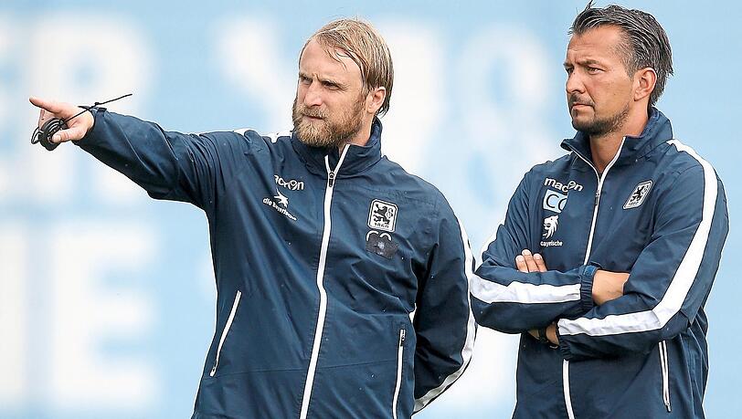 Normalerweise Assistent unter Daniel Bierofka (l.) - und nun für eine Woche Chef: Oliver Beer (r.).