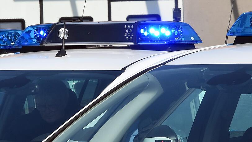 Im Allgäu sorgt ein fünfjähriger Junge für einen Großeinsatz der Polizei. (Symbolbild) Im Allgäu sorgt ein fünfjähriger Junge für einen Großeinsatz der Polizei. (Symbolbild)