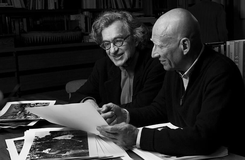 Wim Wenders (l.) und Fotograf Sebastiao Salgado.