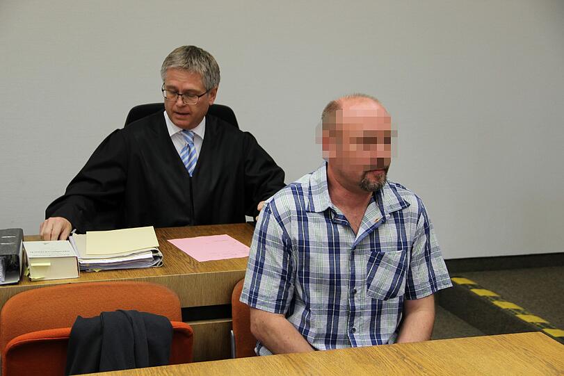 Seine Frau hat ihm verziehen: Der angeklagte Baby-Schüttler.