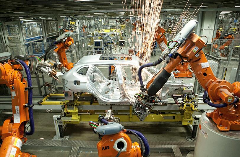Der Bau einer BMW-Karosserie in China.