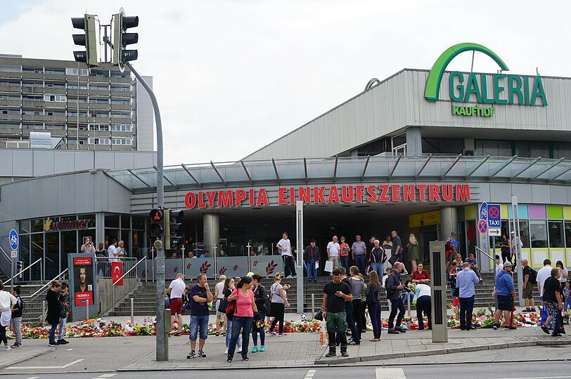 Am Sonntag findet der Trauerakt zu Ehren der Opfer des Amoklaufs von München statt. Auch Kanzlerin Merkel und Bundespräsident Gauck kommen.