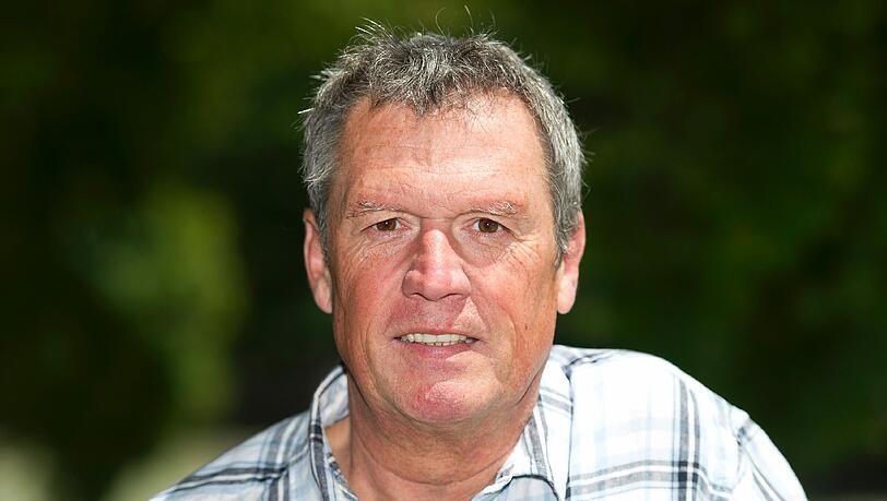 Herzlichen Glückwunsch! Hansi Kraus, der ewige Lausbub, wird 60. Herzlichen Glückwunsch! Hansi Kraus, der ewige Lausbub, wird 60.