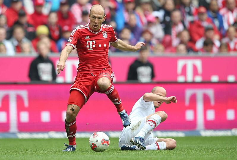 ARJEN ROBBEN: Note 3. Versuchte viel, schaffte wenig. Blieb mit seinen Dribblings spätestens beim dritten Gegenspieler hängen. Hätte vielleicht mal mit Ribery die Seiten tauschen sollen