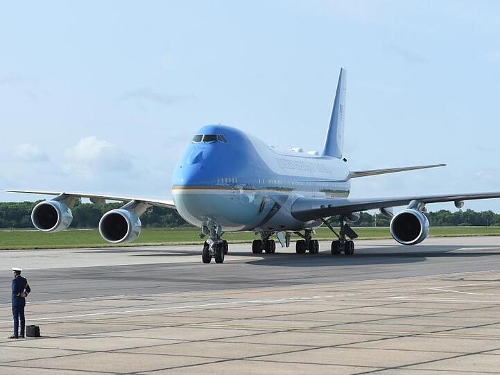 US-Präsident Donald Trump ist zu einem dreitägigen Staatsbesuch in Großbritannien eingetroffen.
