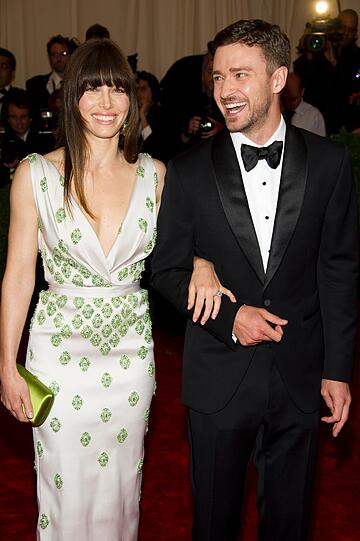 Sänger, Schauspieler, Designer, Stars und Sternchen kamen zur Eröffnung der Ausstellung "Schiaparelli and Prada: Impossible Conversations". Im Bild: Schauspielerin Jessica Biel und Sänger Justin Timberlake.