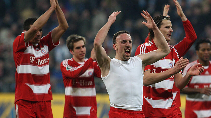 Kurz darauf war das Spiel vorbei und die Bayern bejubelten den Derby-Sieg.