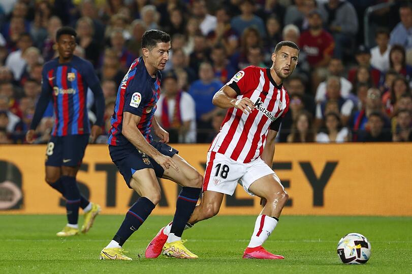 Gegen Athletic Bilbao mit seinem zwölften Liga-Tor im elften Spiel dieser Saison: Barcelona-Star Robert Lewandowski (l.).