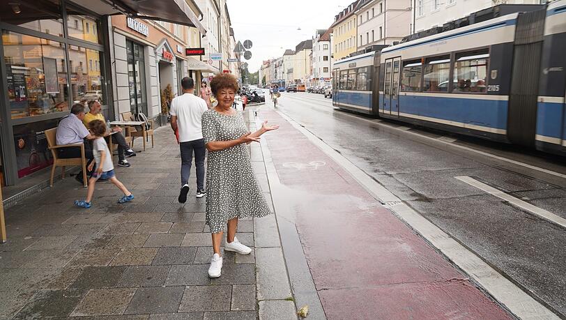 Hier könnte ein Boulevard sein - wenn die Stadt das Potenzial ernst nimmt! Carmen Dullinger-Oßwald an "ihrer" Tegernseer Landstraße.