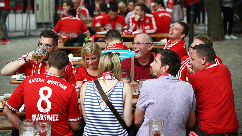 Die Bayern feiern mit ihren Fans die sechste Deutsche Meisterschaft in Folge. Die Bilder vom Fanfest.