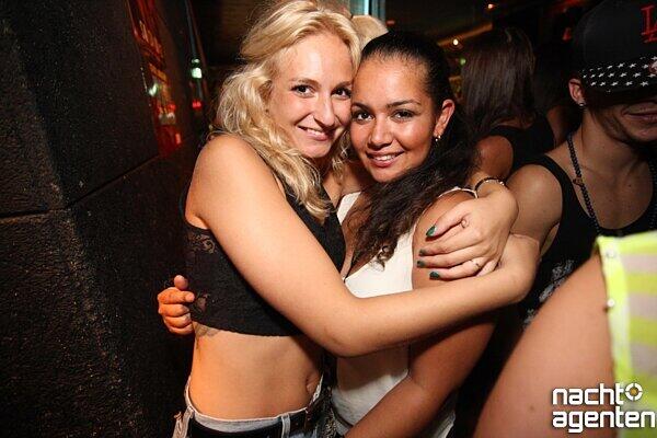 "Bestin back 2 Back": Beim Sommerfest im edmoses ging?s heiß her. Mehr Bilder gibt?s unter: www.nachtagenten.de