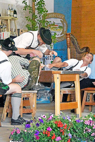 64. Bayerische Meisterschaft im Fingerhakln. Die Bilder.